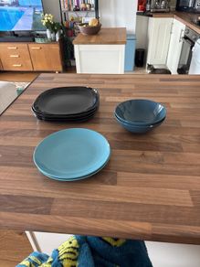 Plates & bowls