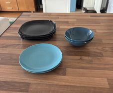 Plates & bowls