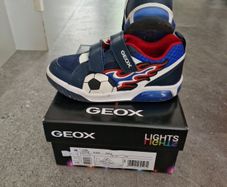 Geox Lights Trainers EU30 Soccer motif