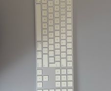 Apple A1843 Extended Bluetooth Wireless Keyboard