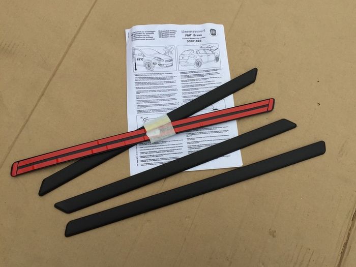 Side Moulding Kit (Fiat)