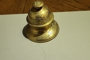 Prayer bell claw type