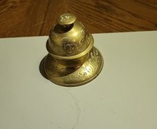 Prayer bell claw type