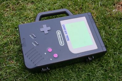 Vintage Original Nintendo Gameboy Pocket Hard Plastic Carry Travel Case GB-70
