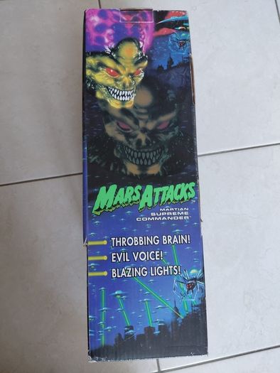 Vintage 1996 Mars Attacks Martian Supreme Commander