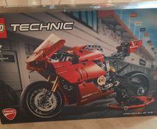 lego Technic ducati panigal V4 R