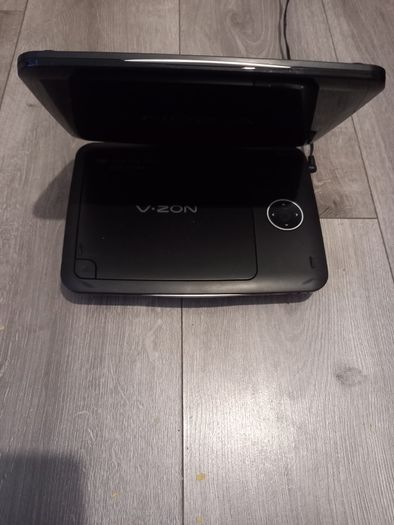 V-Zon portable DVD player - working order