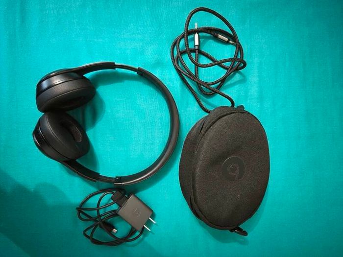 Beats Studio 3 Wireless  Original  Excellent Condition  Full Set