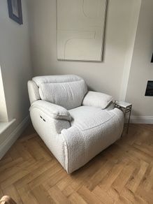 Recliner (electric power)