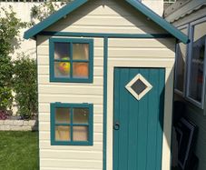 Kids play house