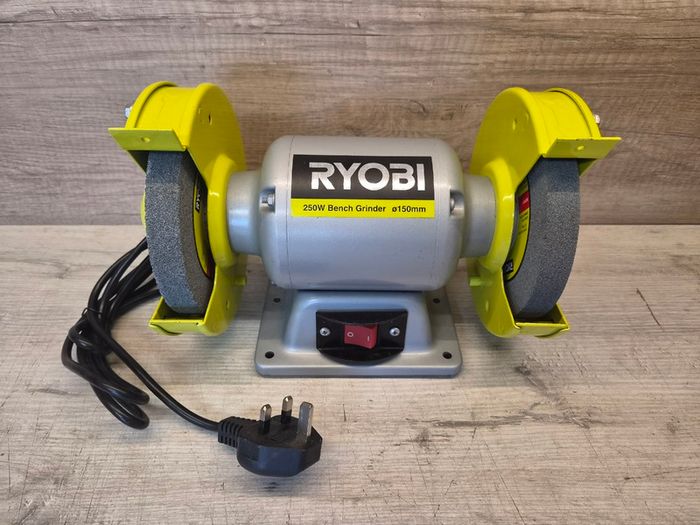 Ryobi 150mm Bench Grinder