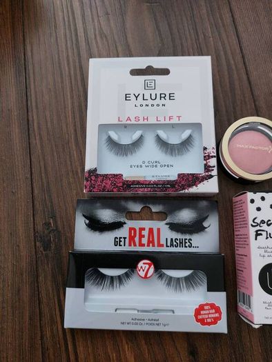 Makeup bundle