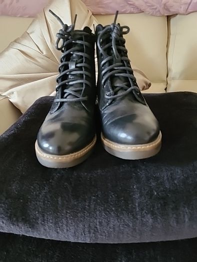 Ladies Black Boots Size 36 NEW