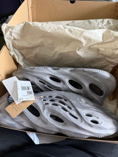 Yeezy Foam runners 13uk