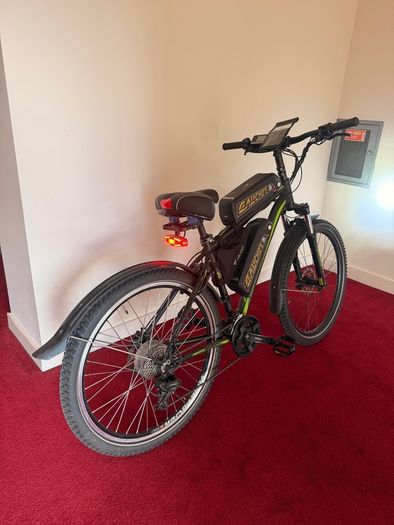 E-bike + 2 new batteries