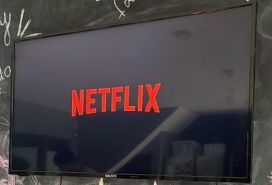 Walker 43 Smart TV
