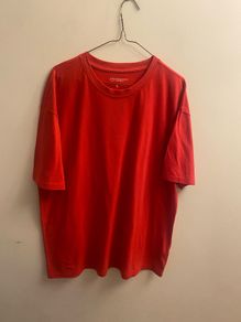 Red t-shirt (large)