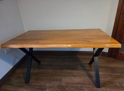 Dining  table