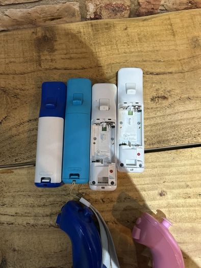 wii controllers