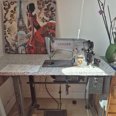 Singer Vintage industrial Singer sewing machine