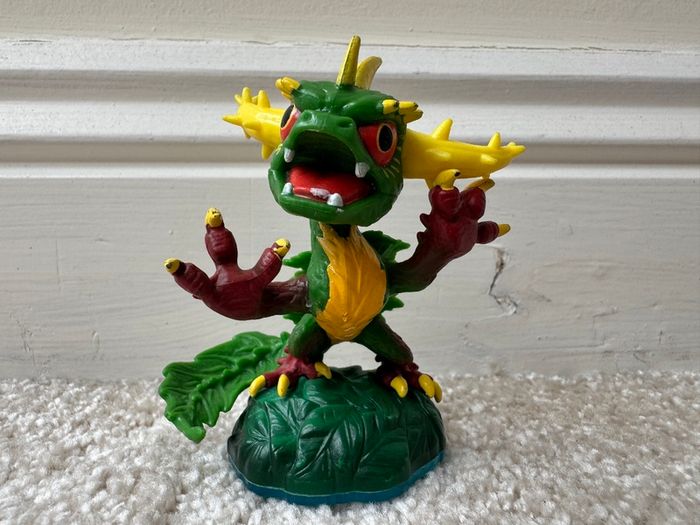Skylanders Spyros Adventure Camo Activision Used Please see pictures