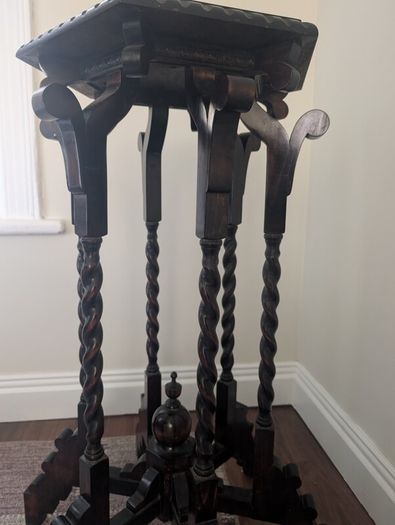 Victorian Pedestal Stand