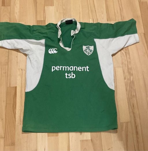 Irish Rugby 2005 Jersey ( Good Condition)