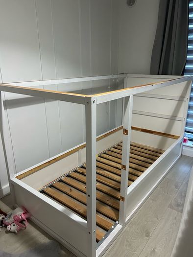 kura bed