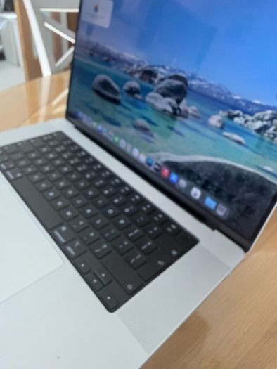 MacBook Pro M1 Max 16"