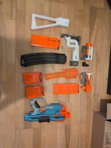 Nerf gun and accessories
