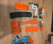 Nerf gun and accessories