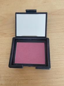 Mars blusher in Mata Hari