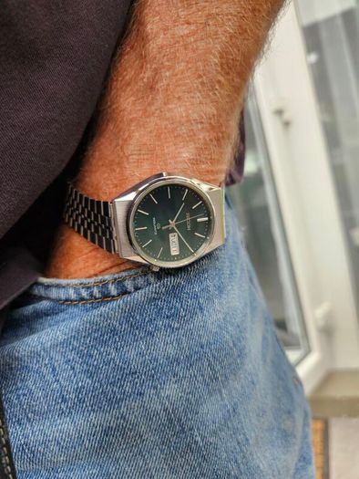 Watch Ricoh Riquartz. Vibtage.