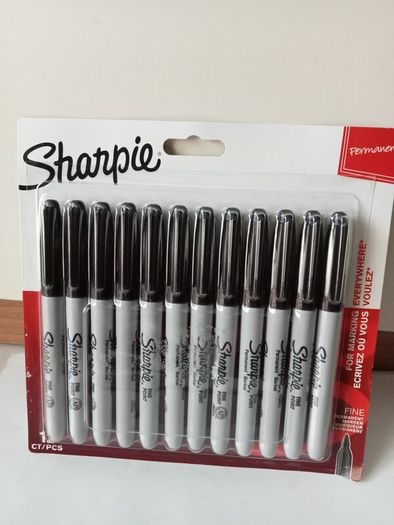 New 12 Black Sharpie Set