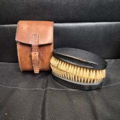 Vintage Gentlemens grooming brush set in original leather case