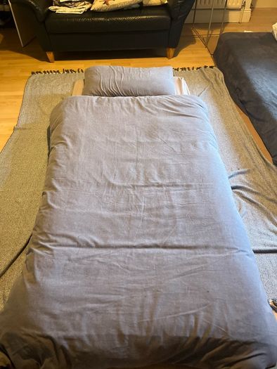 Single mattress with sheets