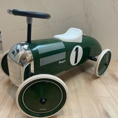 Magni vintage ride on car
