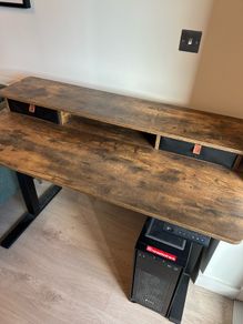 Electric Desk sitting/standing