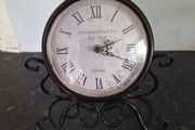 Small metal Quartz table clock