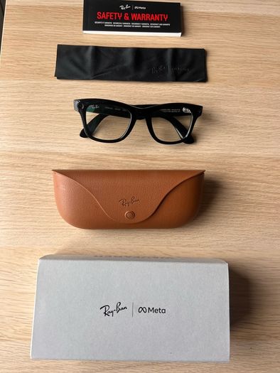 Ray-Ban Meta Wayfarer Gen 2 | Transitions | Like New
