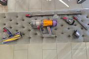 Dyson v12 hoover