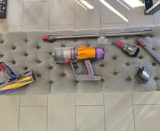 Dyson v12 hoover