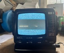 Retro 5.5" B&W Portable TV with Radio