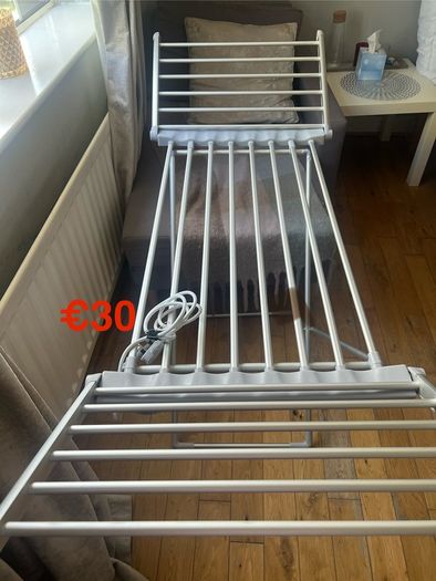 electric clothes dryer
