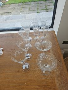 Mixed set of glassware
