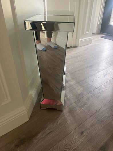 mirrored console