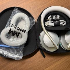 Bose NC700 with original case and chargers + 2 new pair of replacement earpads