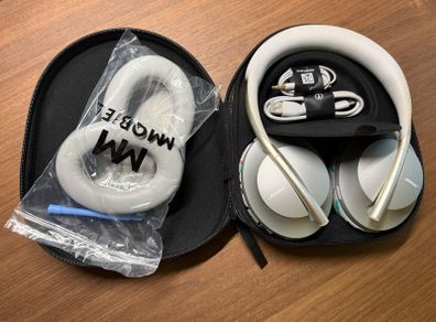 Bose NC700 with original case and chargers + 2 new pair of replacement earpads