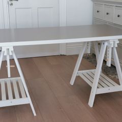 Desk / Table