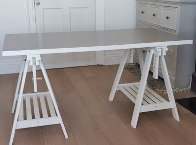 Desk / Table